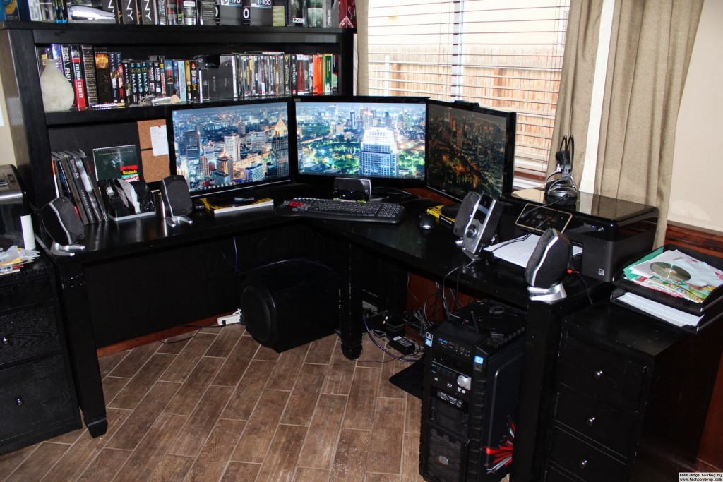 excellent-computer-gaming-setup-with-the-crimson-dragon-3-monitor-gaming-pc-desk-setup