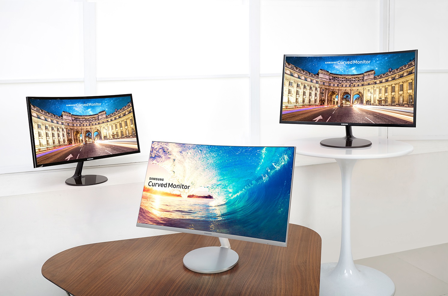 1461915749_CF591_CF390_Curved_Monitors (1)