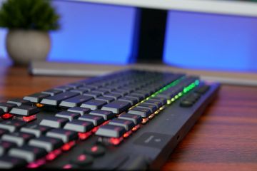 Logitech G915 LIGHTSPEED ve G815 LIGHTSYNC RGB mekanik oyun klavyeleri tanıtıldı